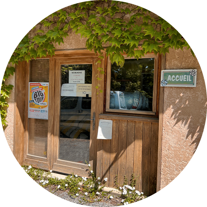 Réseau-Com'Camping---Publicité-dans-les-laveries-des-camping---Groupe-Com'Unique
